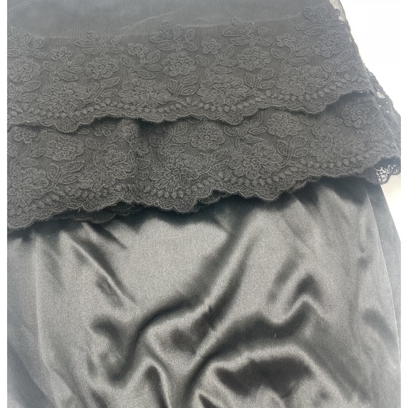 Vintage Black Half Slip Double Layered Lace Hem Size Small O2 Collection Korea - Picture 9 of 13
